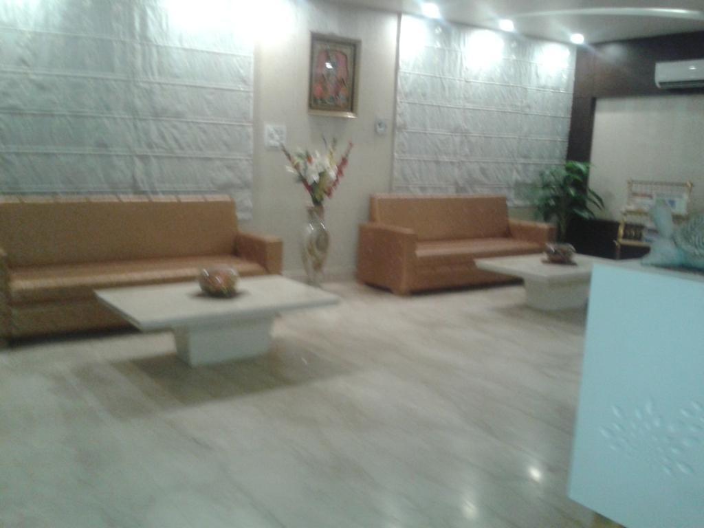 Hotel Krishna International Vrindāvan Exterior foto