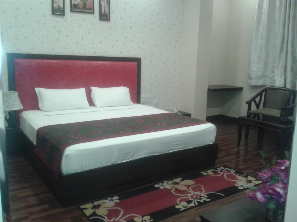 Hotel Krishna International Vrindāvan Exterior foto