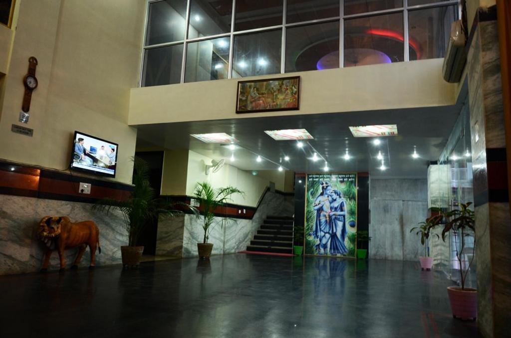 Hotel Krishna International Vrindāvan Exterior foto